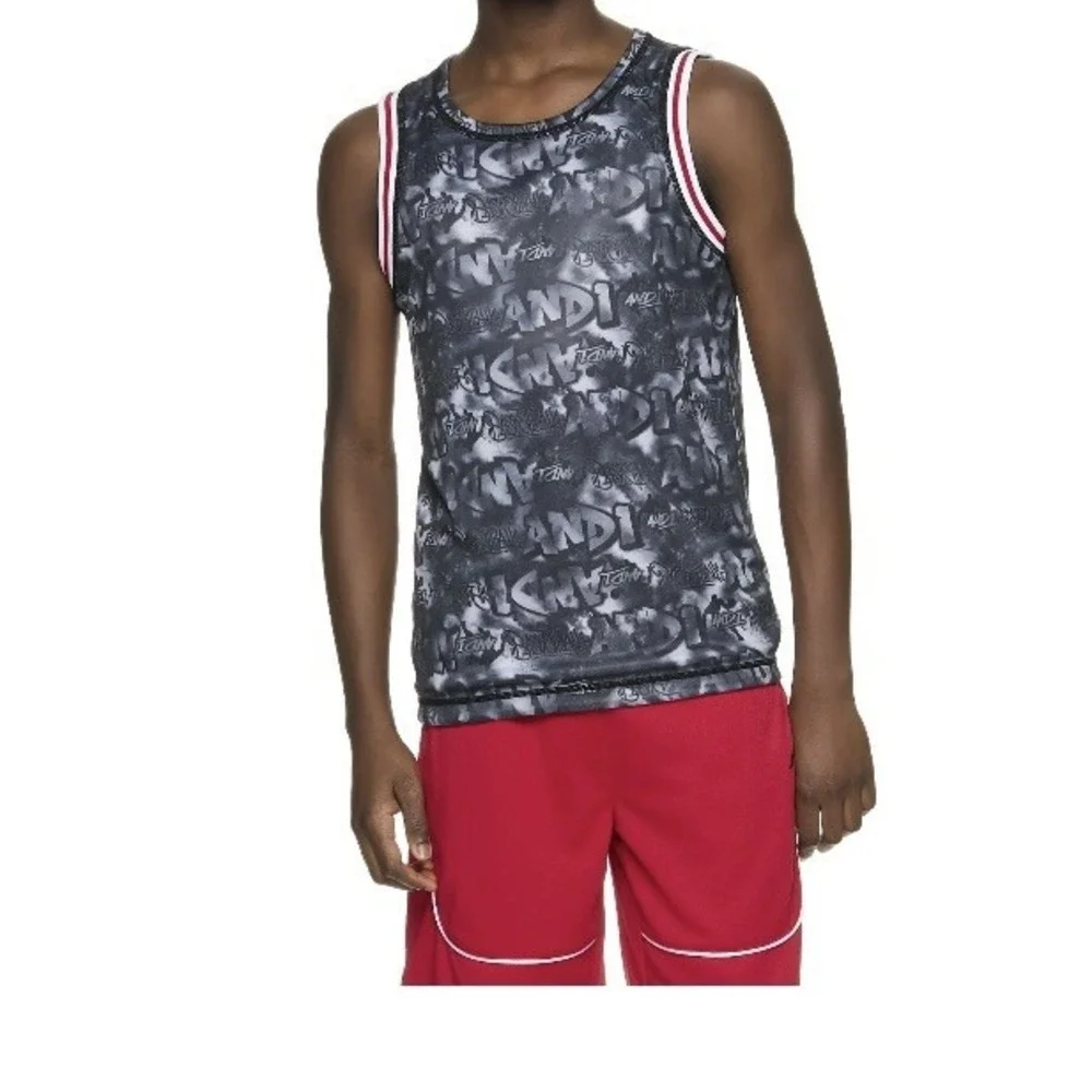 And1 performance garment accommodating